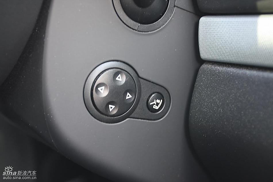 保时捷Cayenne S 迪拜沙漠训练营内饰实拍图