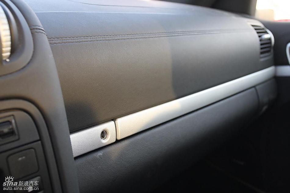 保时捷Cayenne S 迪拜沙漠训练营内饰实拍图