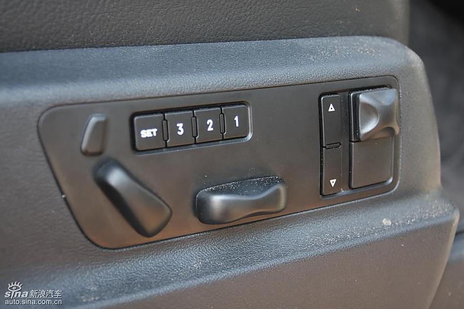 保时捷Cayenne S 迪拜沙漠训练营内饰实拍图