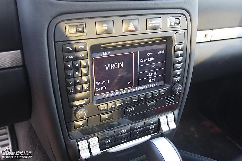 保时捷Cayenne S 迪拜沙漠训练营内饰实拍图