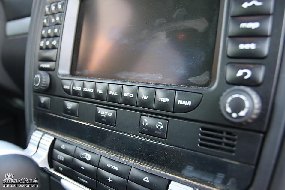 保时捷Cayenne S 迪拜沙漠训练营内饰实拍图