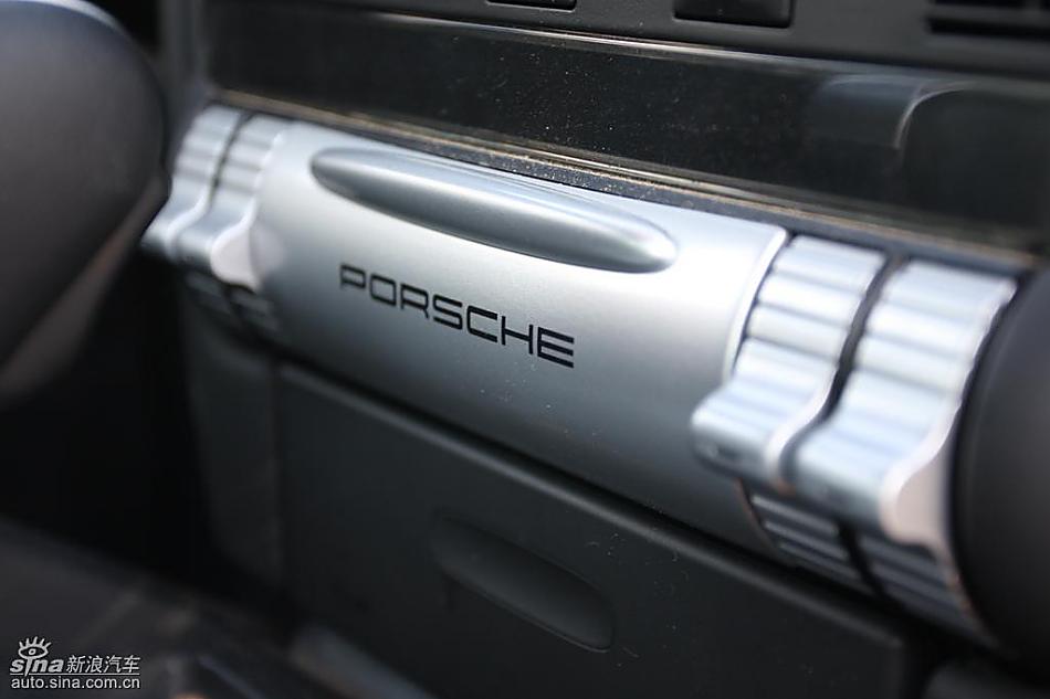 保时捷Cayenne S 迪拜沙漠训练营内饰实拍图