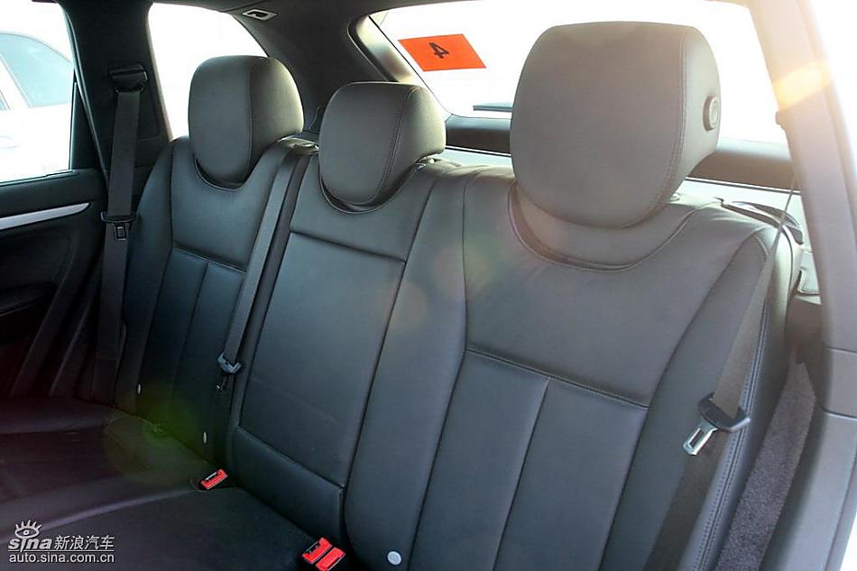 保时捷Cayenne S 迪拜沙漠训练营内饰实拍图