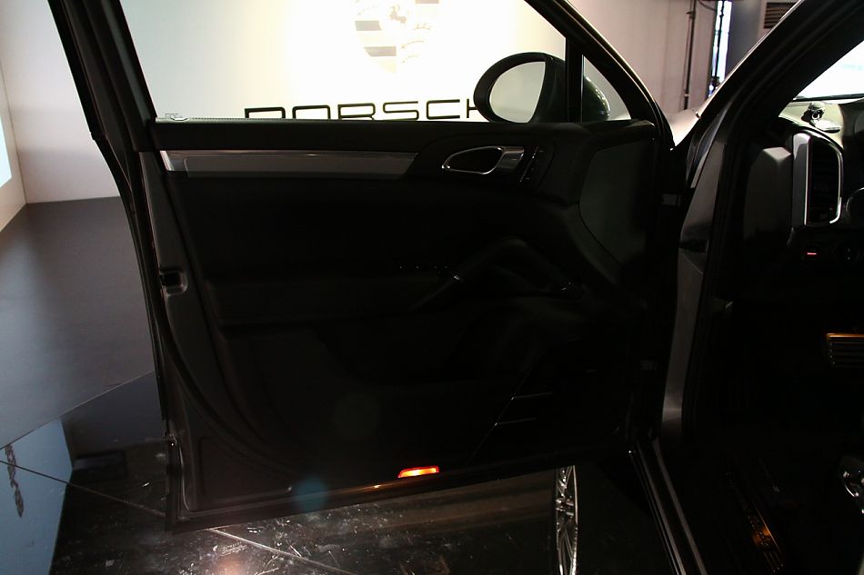 2011款卡宴Turbo内饰