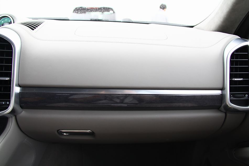 2011款卡宴Turbo内饰