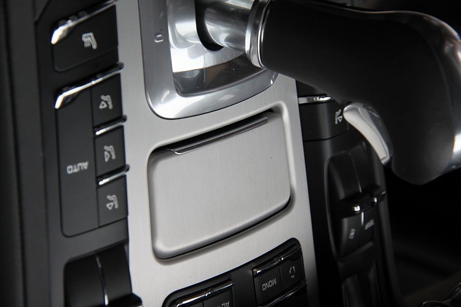 2011款卡宴S内饰