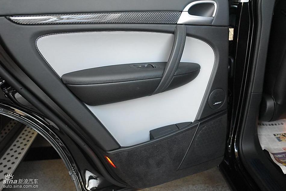 新款保时捷卡宴Turbo S到店实拍