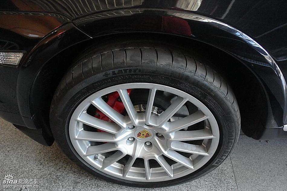 新款保时捷卡宴Turbo S到店实拍