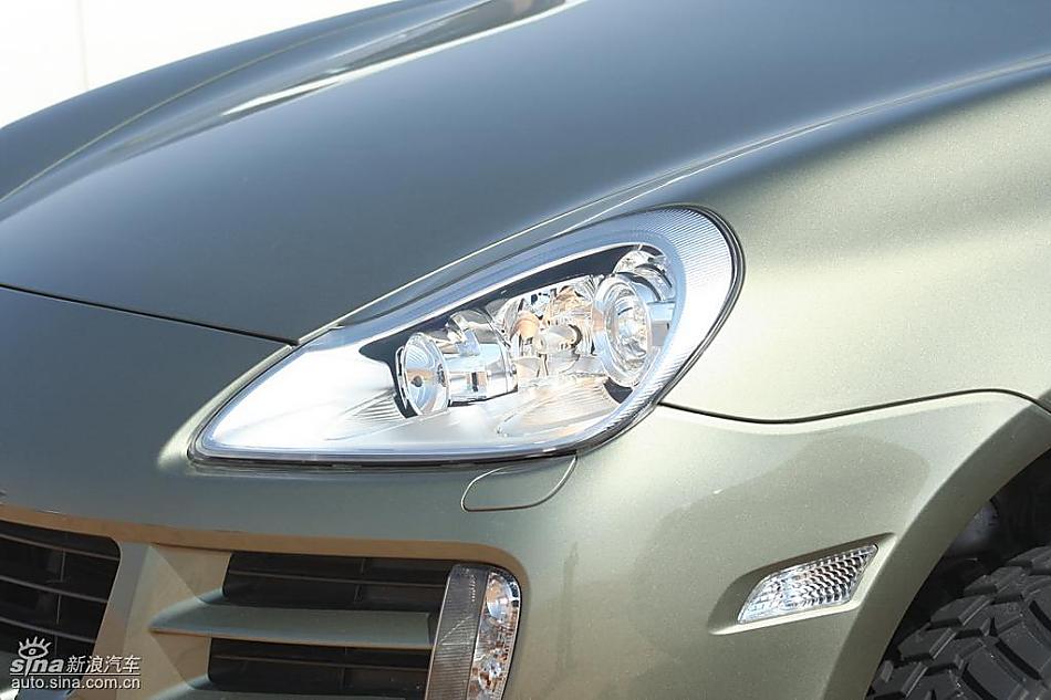 保时捷Cayenne S 迪拜沙漠训练营外观实拍图