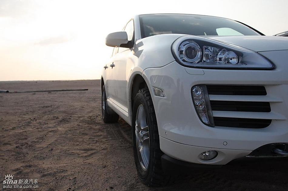 保时捷Cayenne S 迪拜沙漠训练营外观实拍图