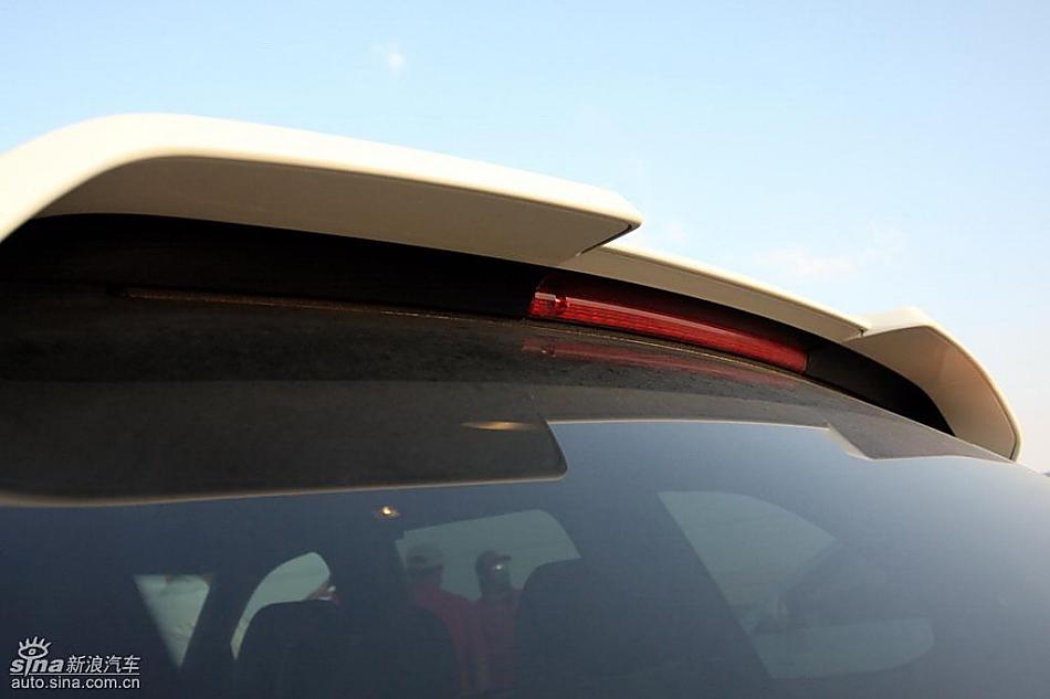 保时捷Cayenne S 迪拜沙漠训练营外观实拍图