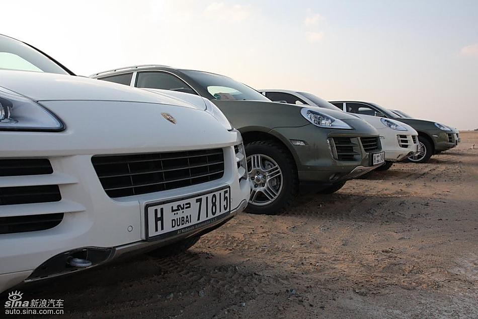 保时捷Cayenne S 迪拜沙漠训练营外观实拍图