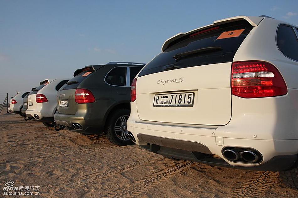 保时捷Cayenne S 迪拜沙漠训练营外观实拍图