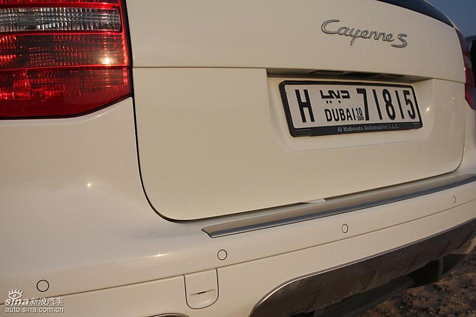 保时捷Cayenne S 迪拜沙漠训练营外观实拍图