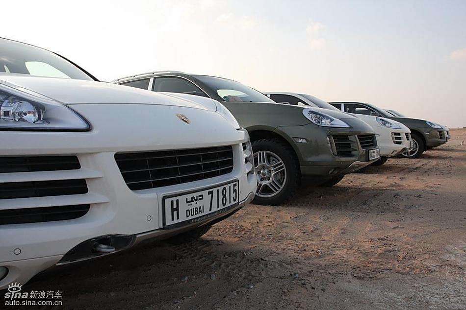 保时捷Cayenne S 迪拜沙漠训练营外观实拍图