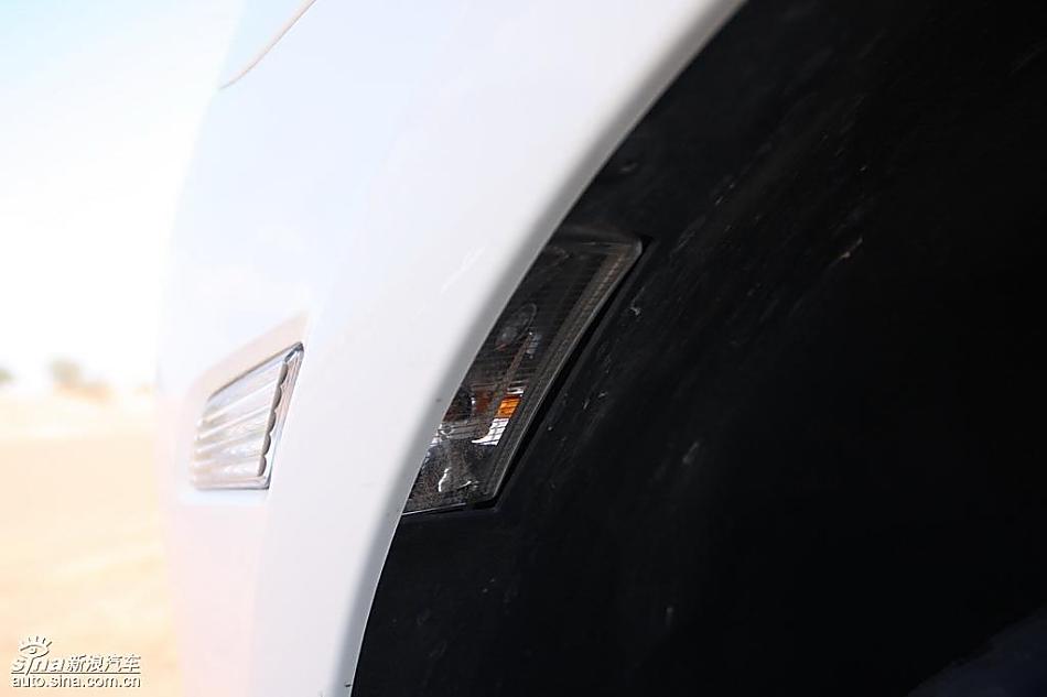 保时捷Cayenne S 迪拜沙漠训练营外观实拍图