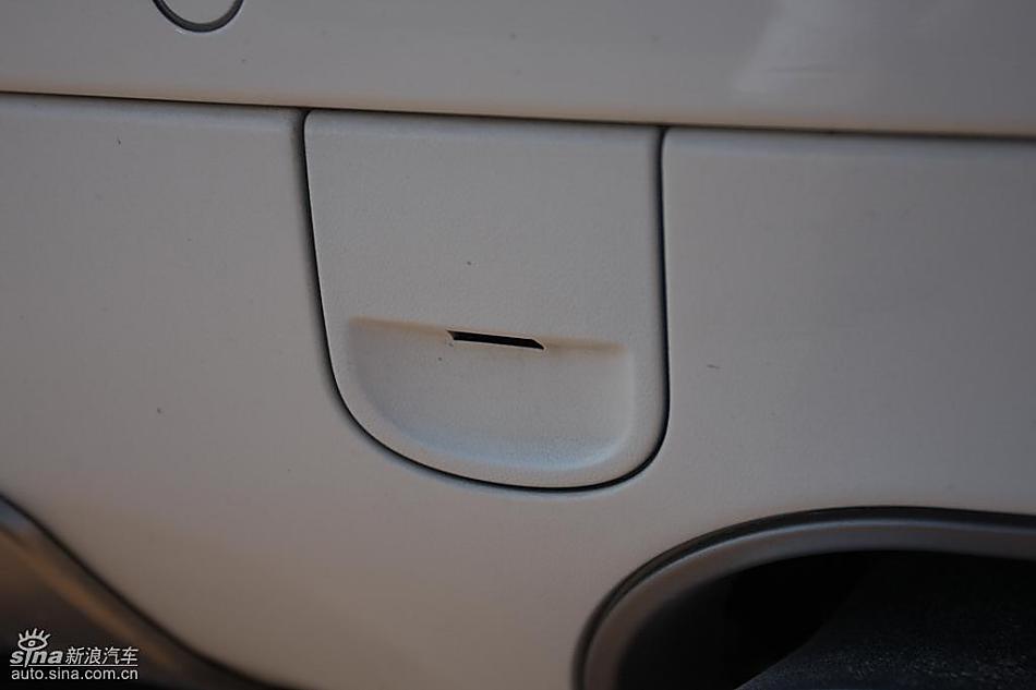 保时捷Cayenne S 迪拜沙漠训练营外观实拍图