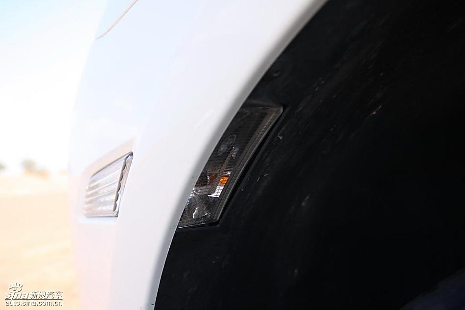 保时捷Cayenne S 迪拜沙漠训练营外观实拍图