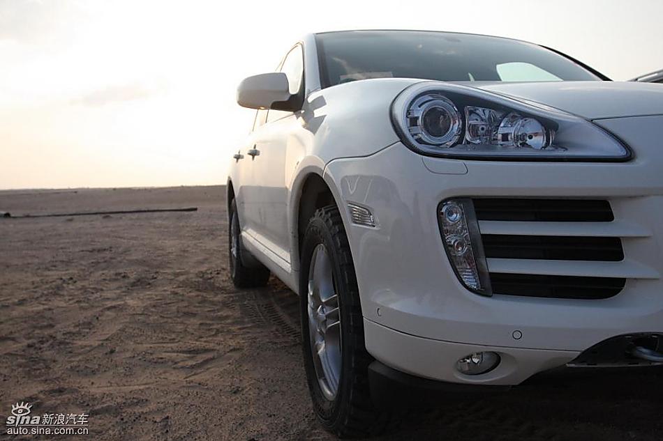 保时捷Cayenne S 迪拜沙漠训练营外观实拍图