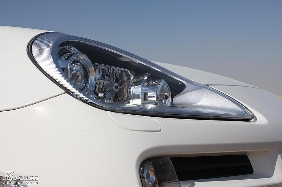 保时捷Cayenne S 迪拜沙漠训练营外观实拍图