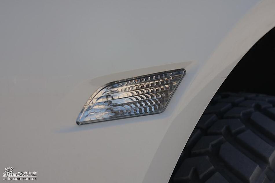 保时捷Cayenne S 迪拜沙漠训练营外观实拍图