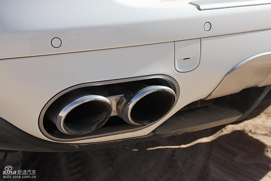 保时捷Cayenne S 迪拜沙漠训练营外观实拍图