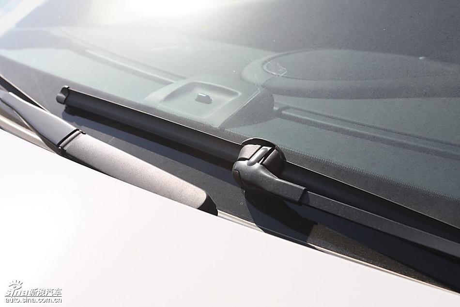 保时捷Cayenne S 迪拜沙漠训练营外观实拍图