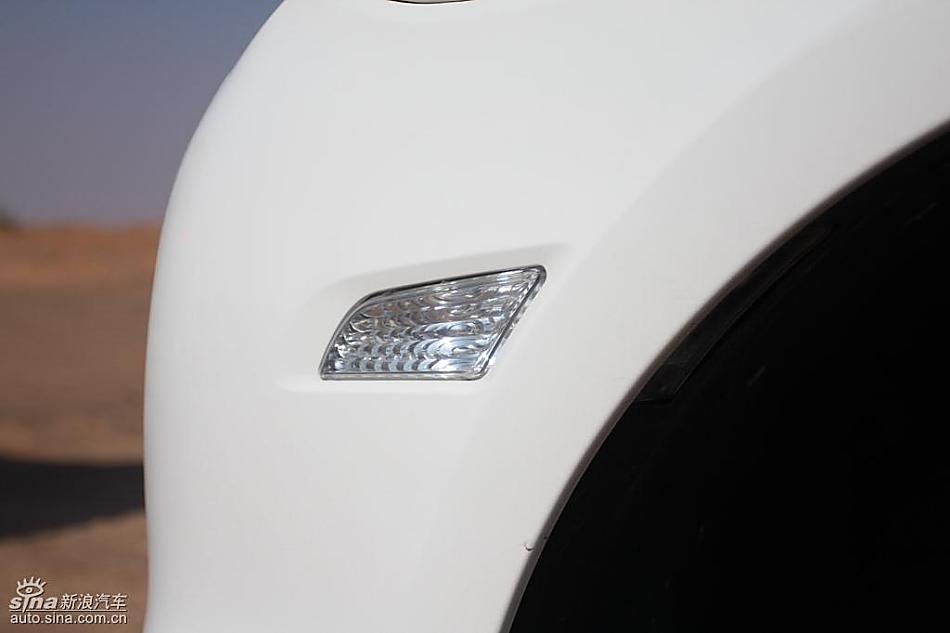 保时捷Cayenne S 迪拜沙漠训练营外观实拍图