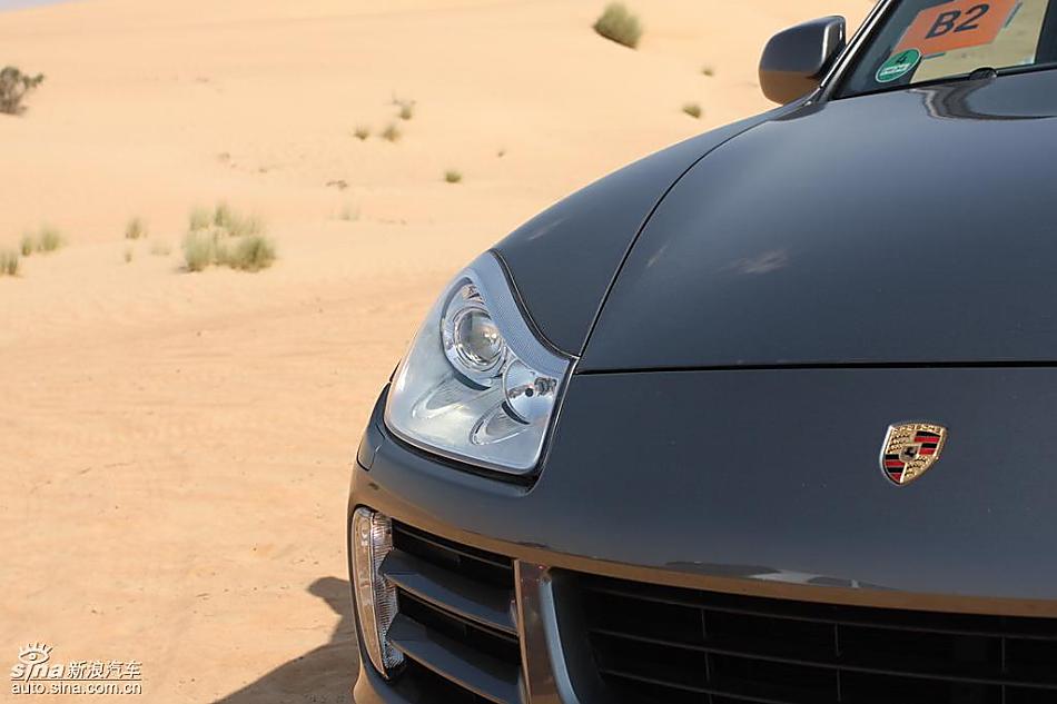 保时捷Cayenne S 迪拜沙漠训练营外观实拍图