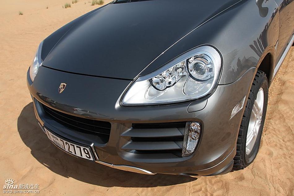 保时捷Cayenne S 迪拜沙漠训练营外观实拍图