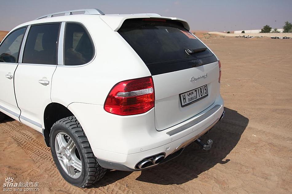 保时捷Cayenne S 迪拜沙漠训练营外观实拍图