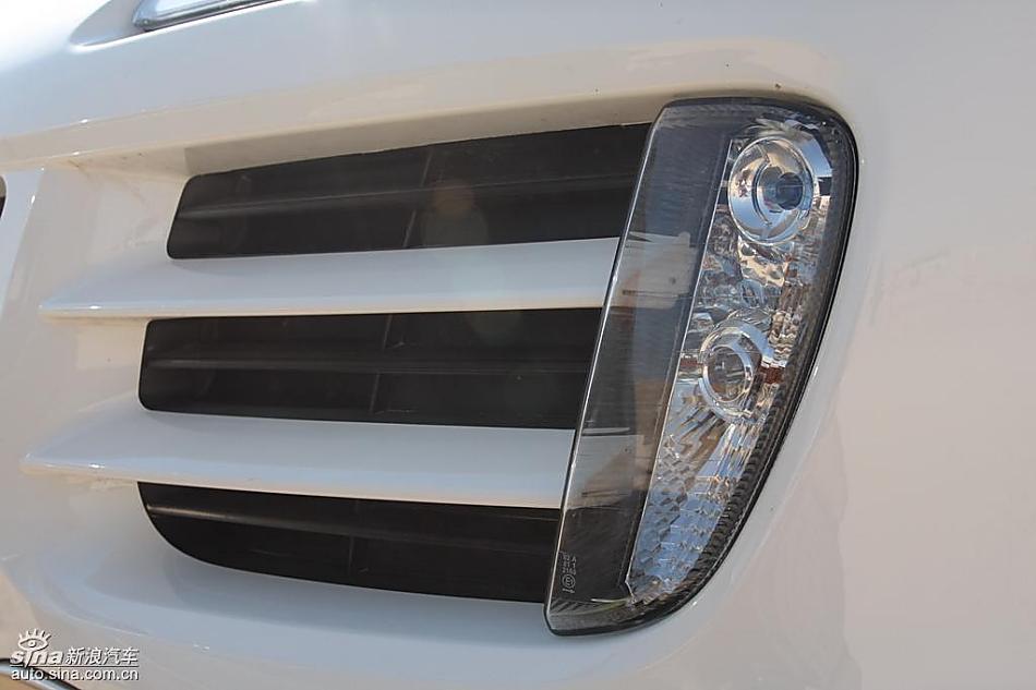 保时捷Cayenne S 迪拜沙漠训练营外观实拍图