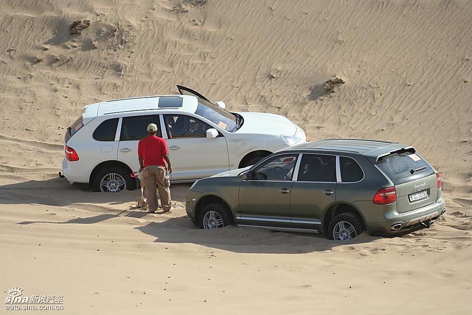 保时捷Cayenne S 迪拜沙漠训练营驾驶实拍图