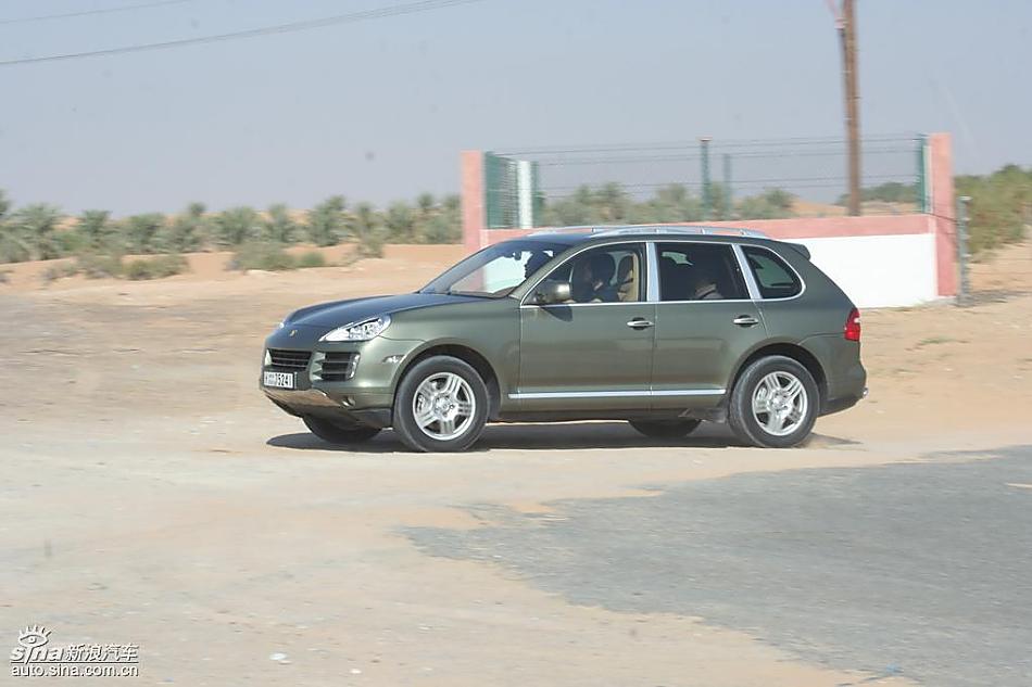 保时捷Cayenne S 迪拜沙漠训练营驾驶实拍图