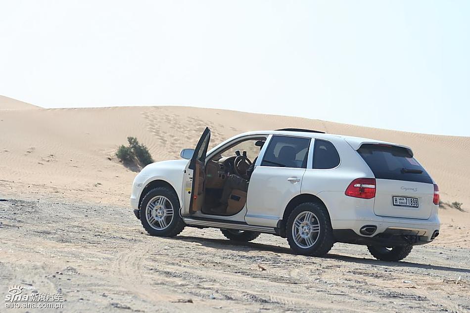 保时捷Cayenne S 迪拜沙漠训练营驾驶实拍图