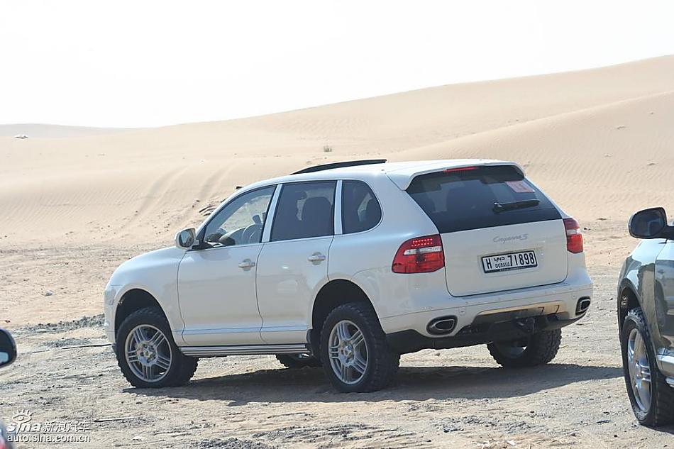 保时捷Cayenne S 迪拜沙漠训练营驾驶实拍图