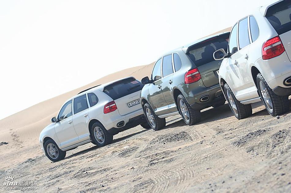 保时捷Cayenne S 迪拜沙漠训练营驾驶实拍图