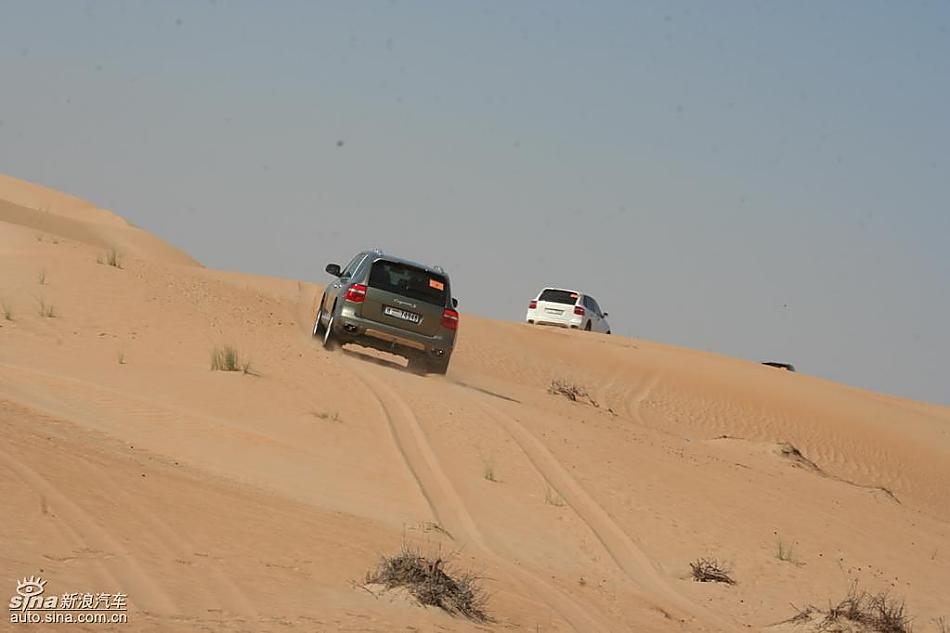 保时捷Cayenne S 迪拜沙漠训练营驾驶实拍图