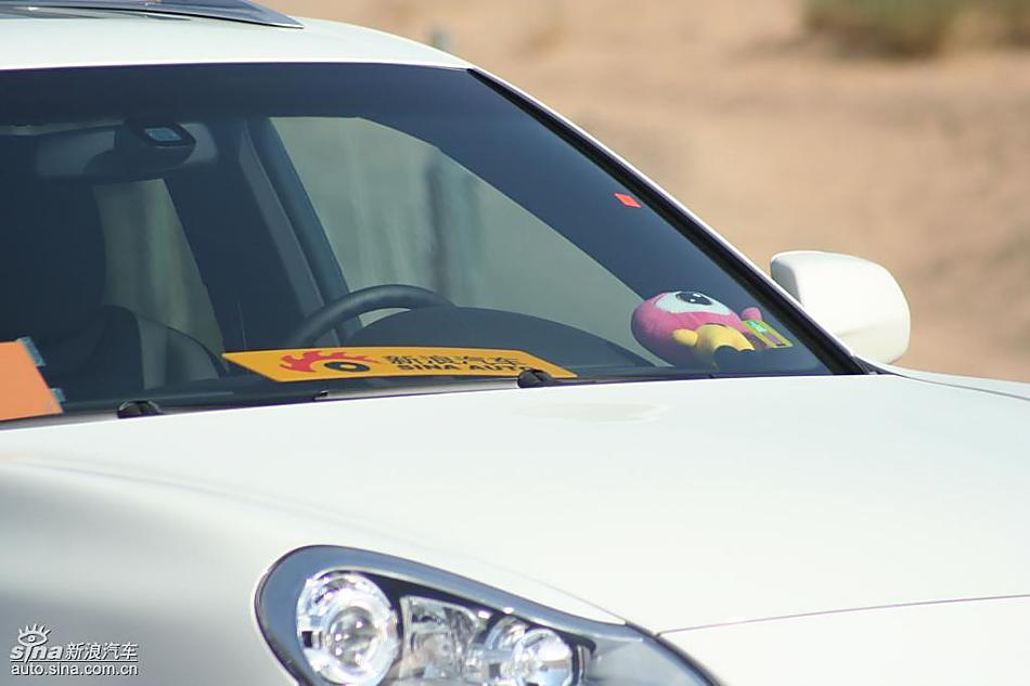 保时捷Cayenne S 迪拜沙漠训练营驾驶实拍图