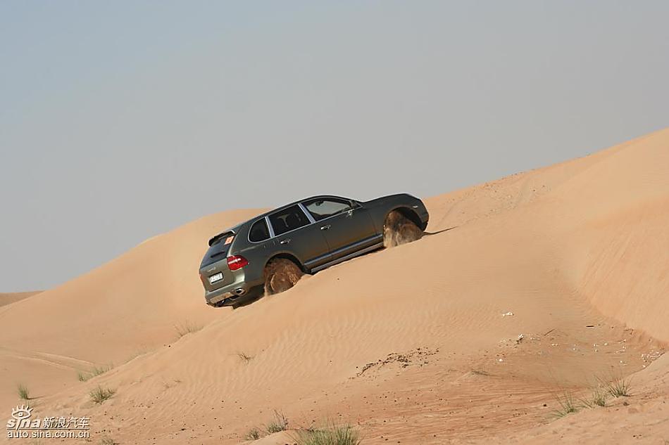 保时捷Cayenne S 迪拜沙漠训练营驾驶实拍图