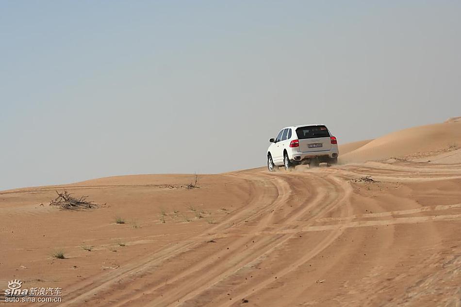 保时捷Cayenne S 迪拜沙漠训练营驾驶实拍图
