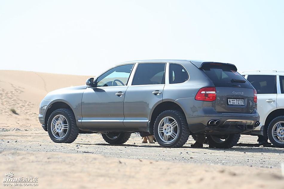 保时捷Cayenne S 迪拜沙漠训练营驾驶实拍图