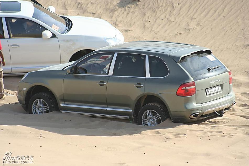 保时捷Cayenne S 迪拜沙漠训练营驾驶实拍图