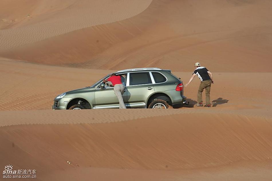 保时捷Cayenne S 迪拜沙漠训练营驾驶实拍图
