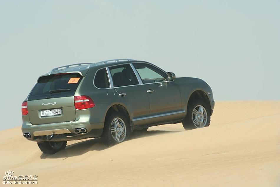 保时捷Cayenne S 迪拜沙漠训练营驾驶实拍图