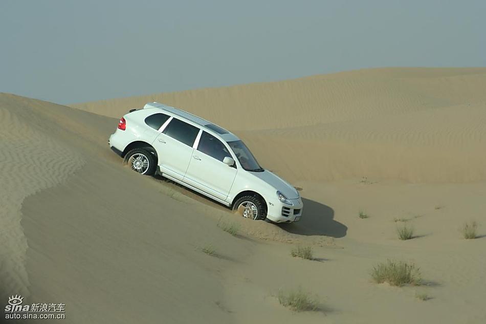 保时捷Cayenne S 迪拜沙漠训练营驾驶实拍图