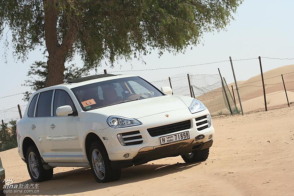 保时捷Cayenne S 迪拜沙漠训练营驾驶实拍图