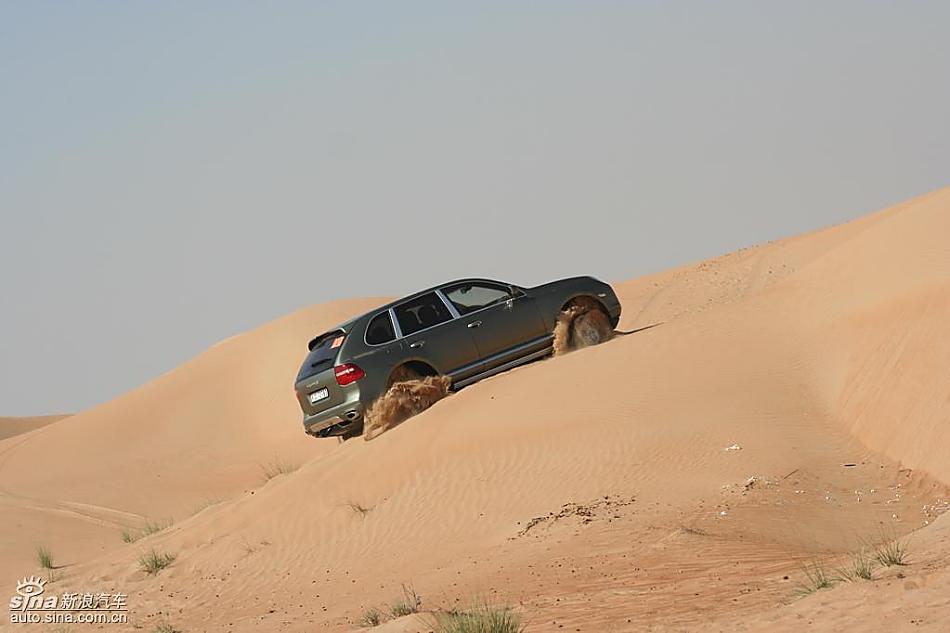 保时捷Cayenne S 迪拜沙漠训练营驾驶实拍图