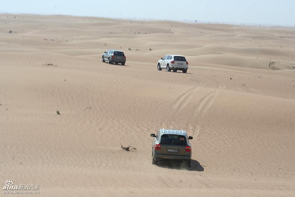 保时捷Cayenne S 迪拜沙漠训练营驾驶实拍图