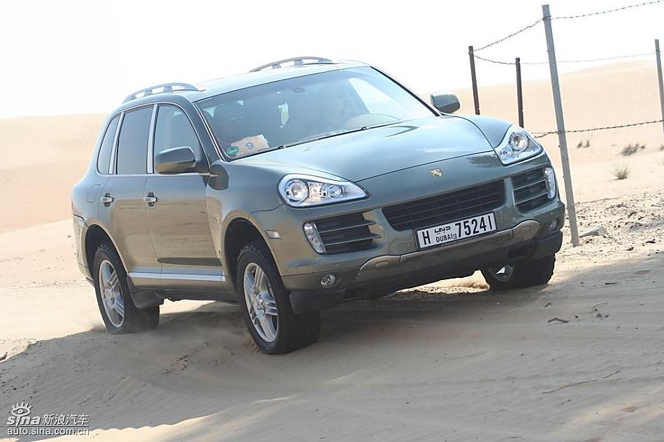 保时捷Cayenne S 迪拜沙漠训练营驾驶实拍图